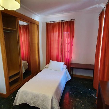 Hostal Ansonea Bera  Ruang foto