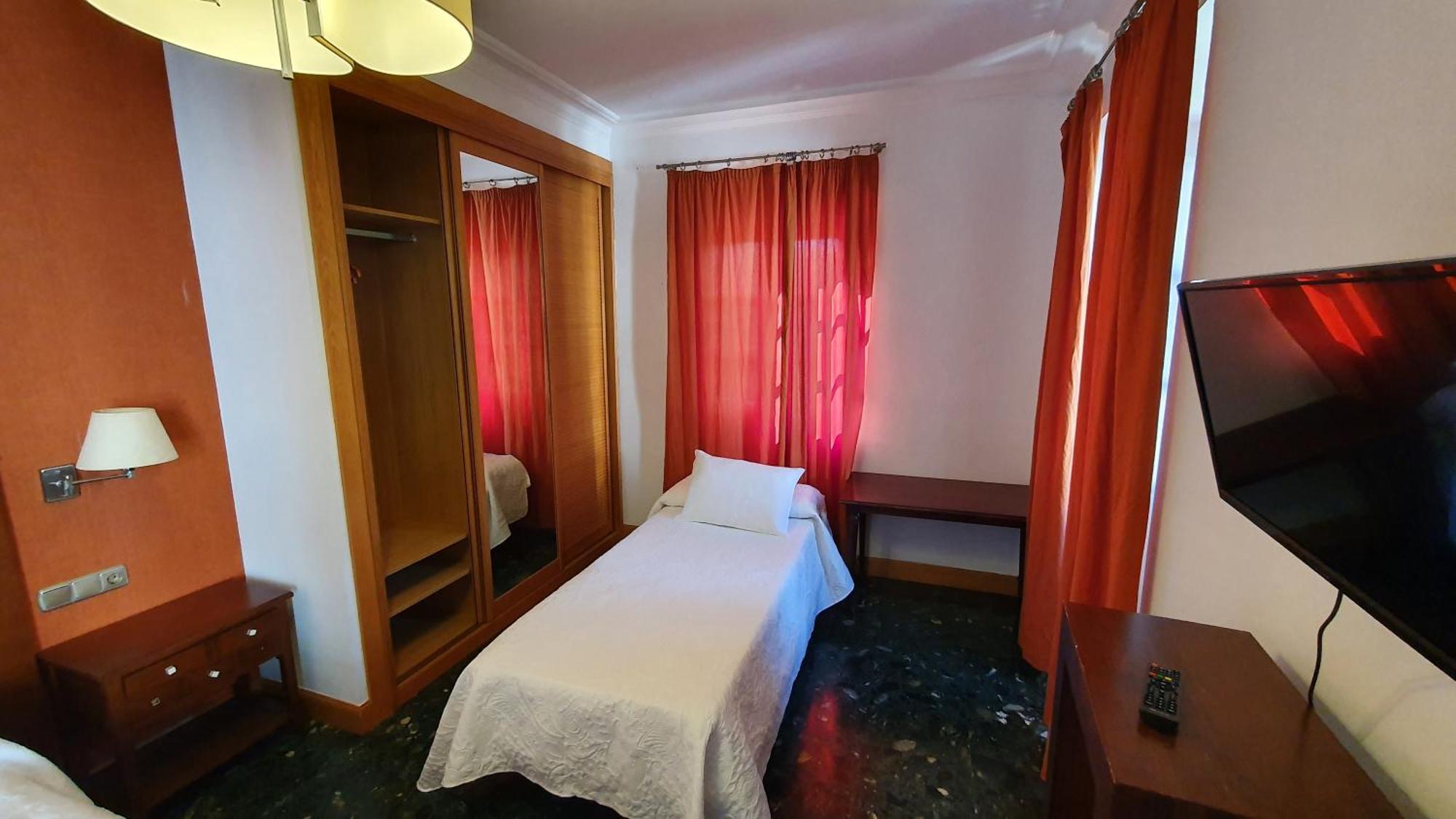 Hostal Ansonea Bera  Ruang foto