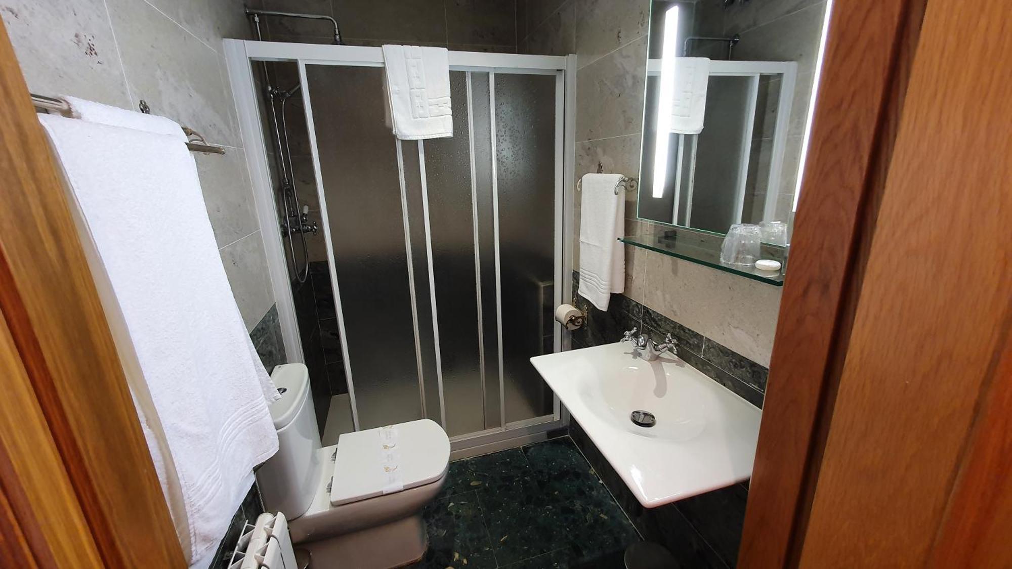 Hostal Ansonea Bera  Ruang foto