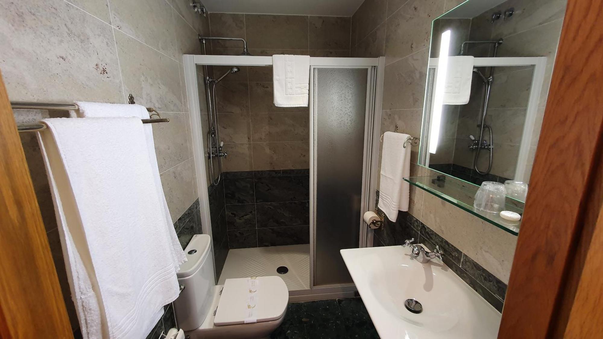 Hostal Ansonea Bera  Ruang foto