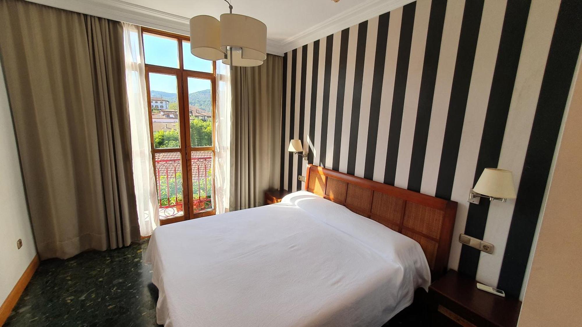 Hostal Ansonea Bera  Ruang foto