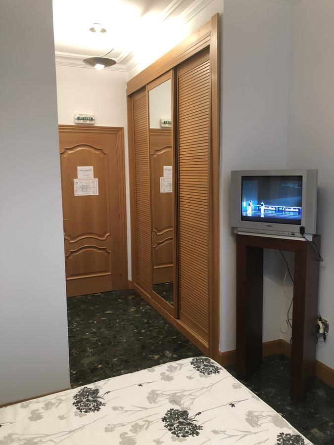 Hostal Ansonea Bera  Bagian luar foto