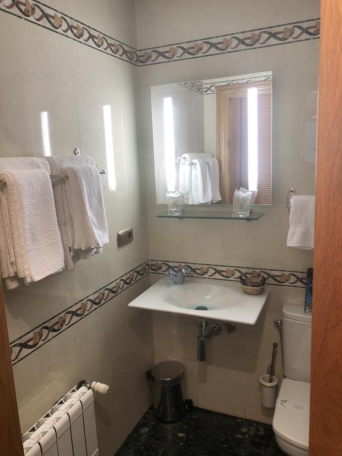 Hostal Ansonea Bera  Bagian luar foto