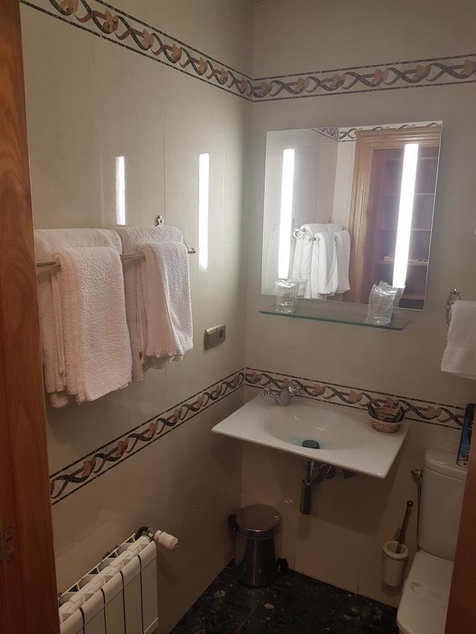 Hostal Ansonea Bera  Bagian luar foto