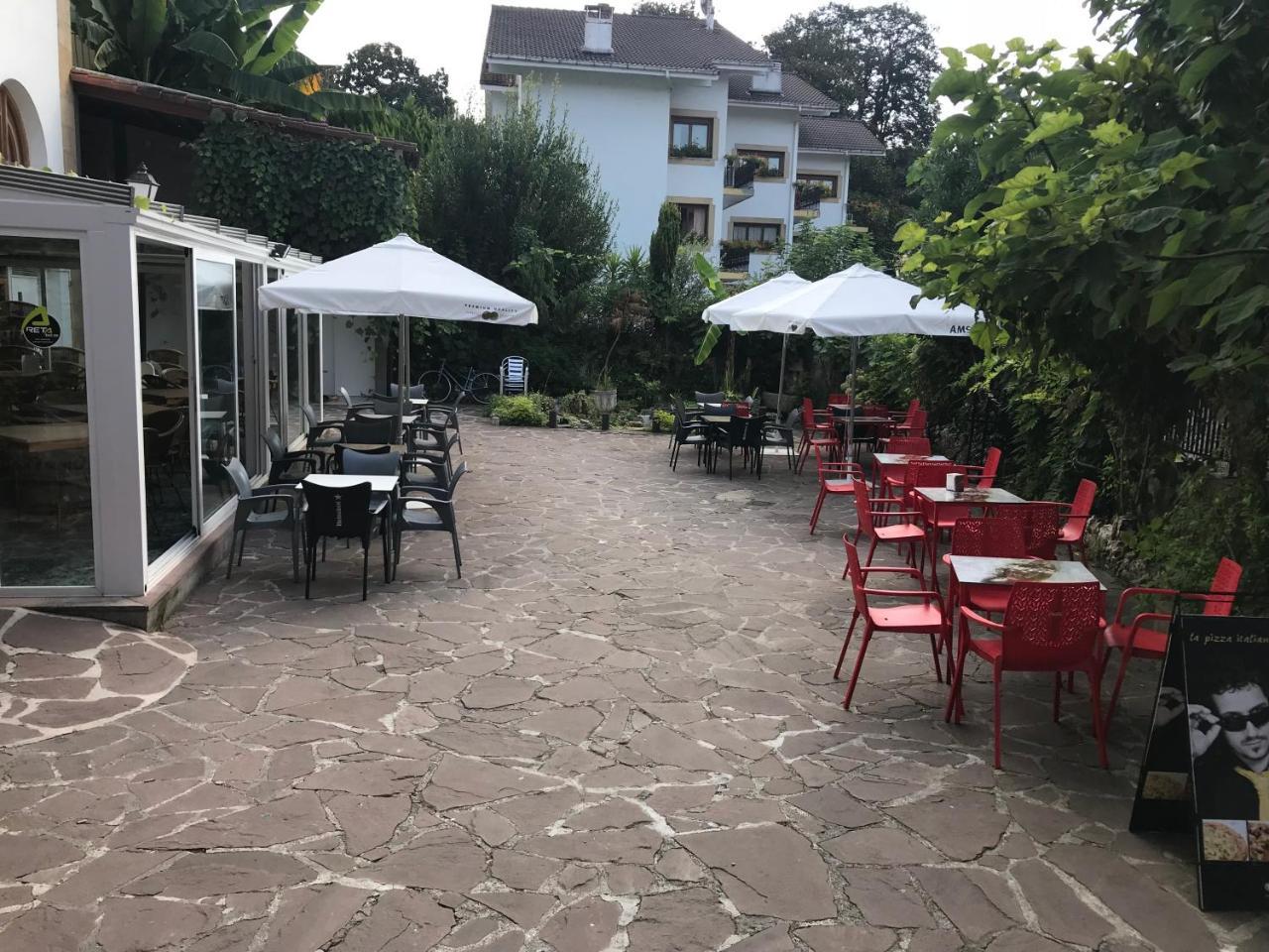 Hostal Ansonea Bera  Bagian luar foto
